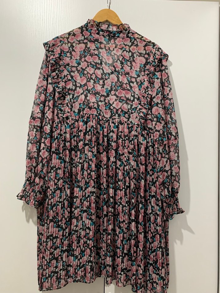 Çiçek desenli elbise - Görsel 2