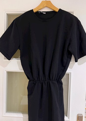 Siyah Kısa Kollu Midi Elbise - Görsel 2