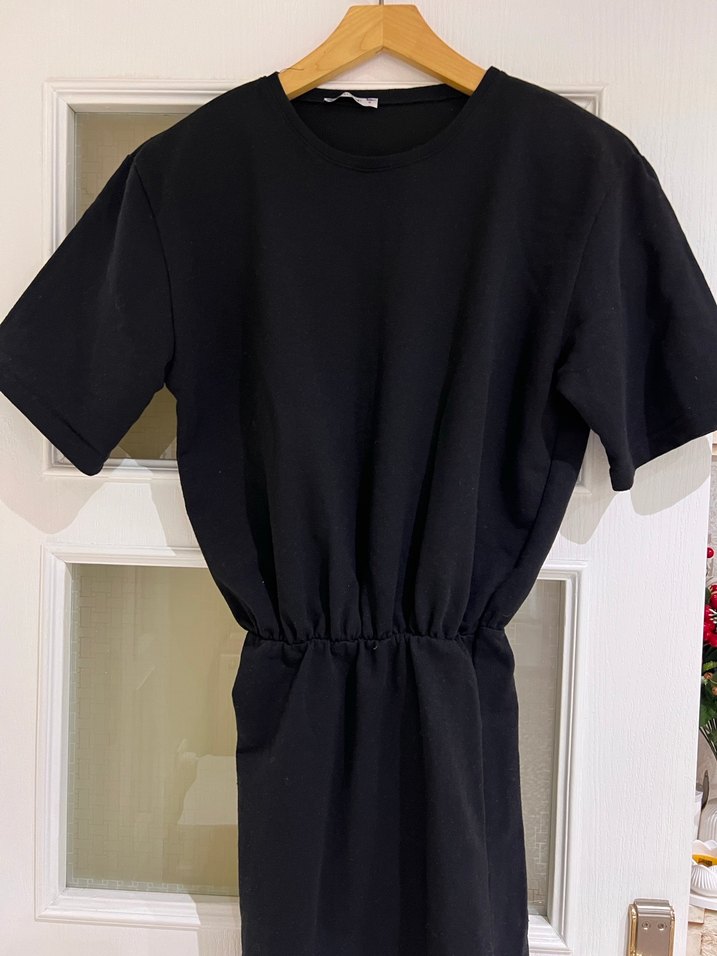 Siyah Kısa Kollu Midi Elbise - Görsel 2