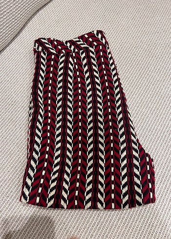 Kırmızı desenli Pileli Mini kışlık şort - Görsel 3