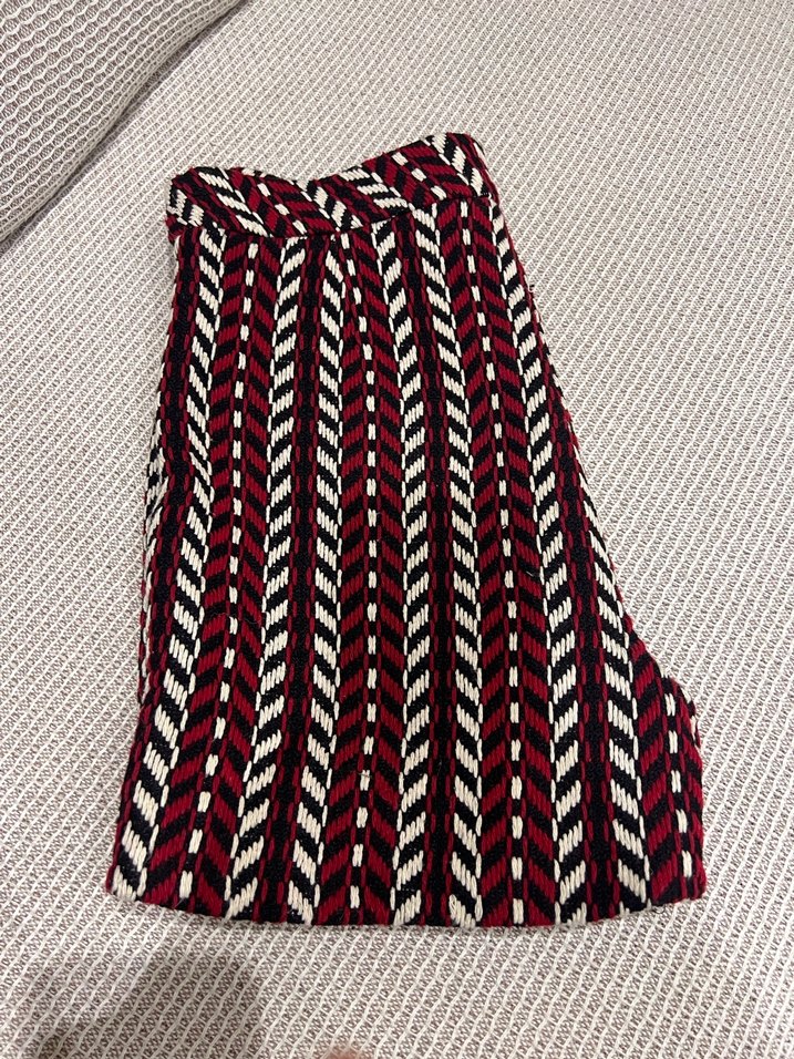 Kırmızı desenli Pileli Mini kışlık şort - Görsel 3