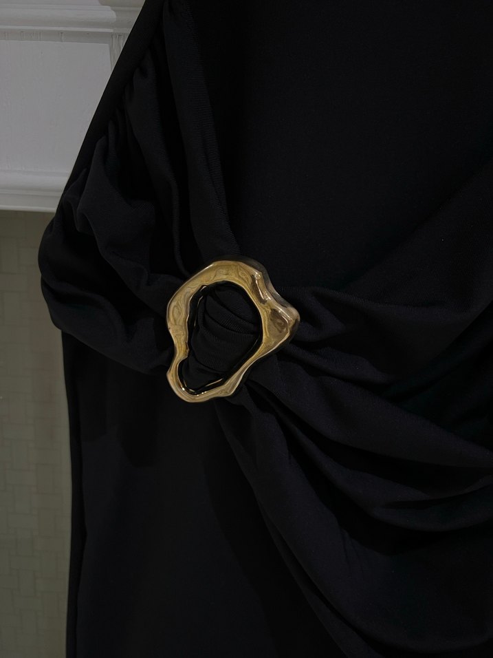 Addax etiketli kechi woman drapeli siyah toka detaylı elbise - Görsel 2