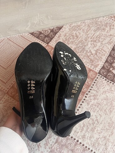 Klasik model topuklu ayakkabı - Görsel 6