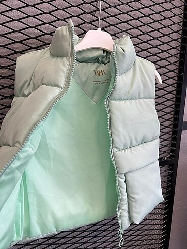 Zara mint yeşili yelek