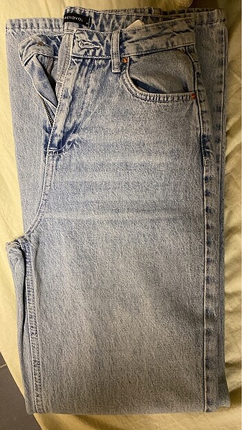 Wide leg jean