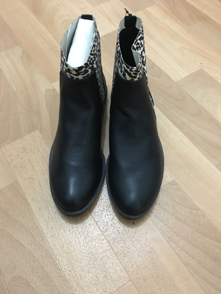 Bershka Bershka bot etiketli