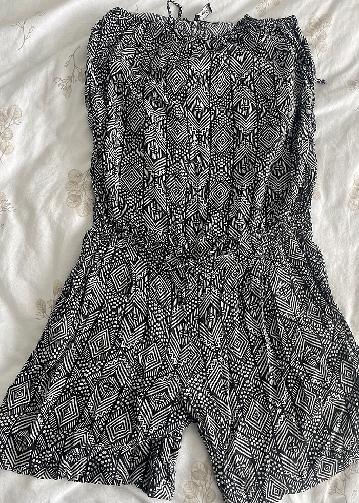 Askılı şortlu tulum - Görsel 2