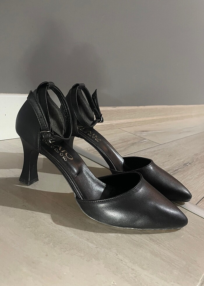 Siyah topuklu ayakkabı - Görsel 4