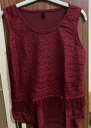Bordo Dantel Detaylı Kolsuz Bluz