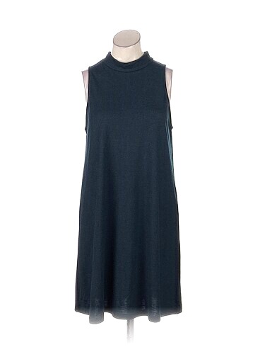 PreLoved Kısa Elbise %70 İndirimli.