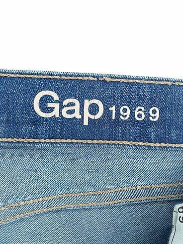 26 Beden mavi Renk Gap Jean / Kot %70 İndirimli.