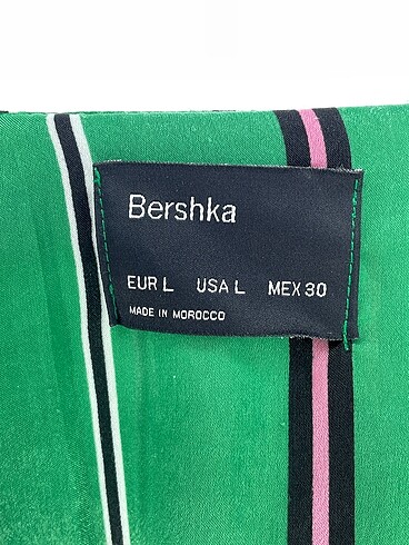 l Beden yeşil Renk Bershka Gömlek %70 İndirimli.