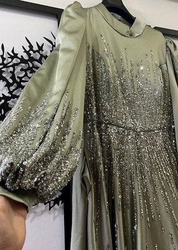 yeşil İşlemeli Uzun Kollu Abiye Elbise - Görsel 6