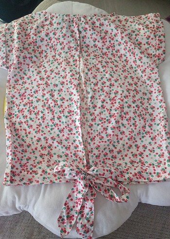 Kısa Kollu Çiçek Desenli Kız Tişörtü - Görsel 5