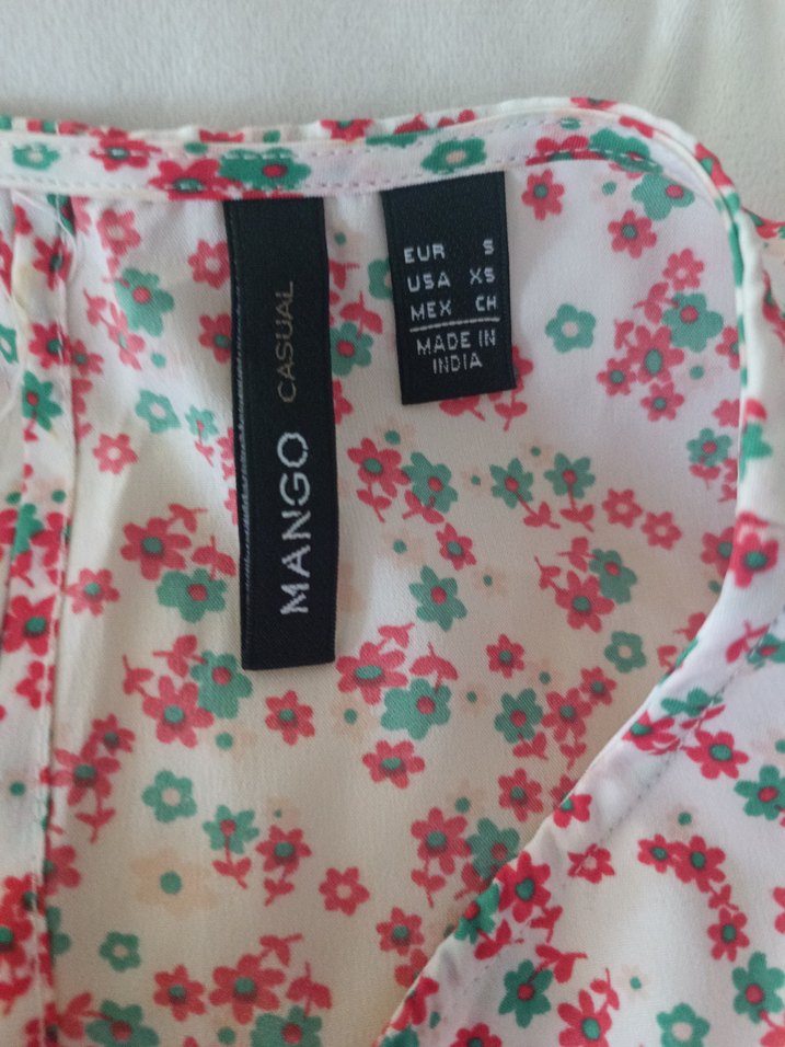 Kısa Kollu Çiçek Desenli Kız Tişörtü - Görsel 2