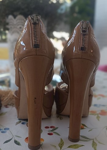 Miu Miu Rugan Platform Topuklu Ayakkabı - Görsel 7