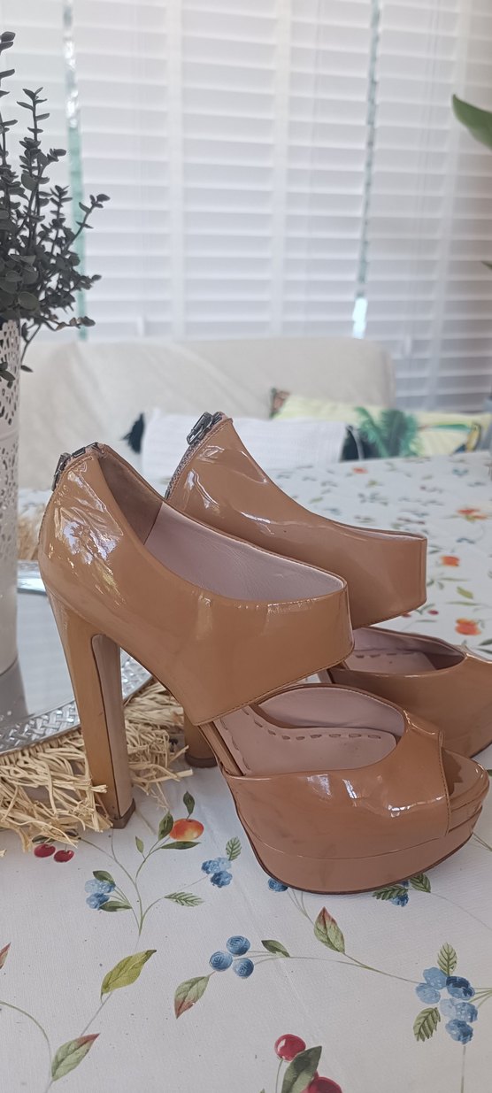 Miu Miu Rugan Platform Topuklu Ayakkabı - Görsel 2