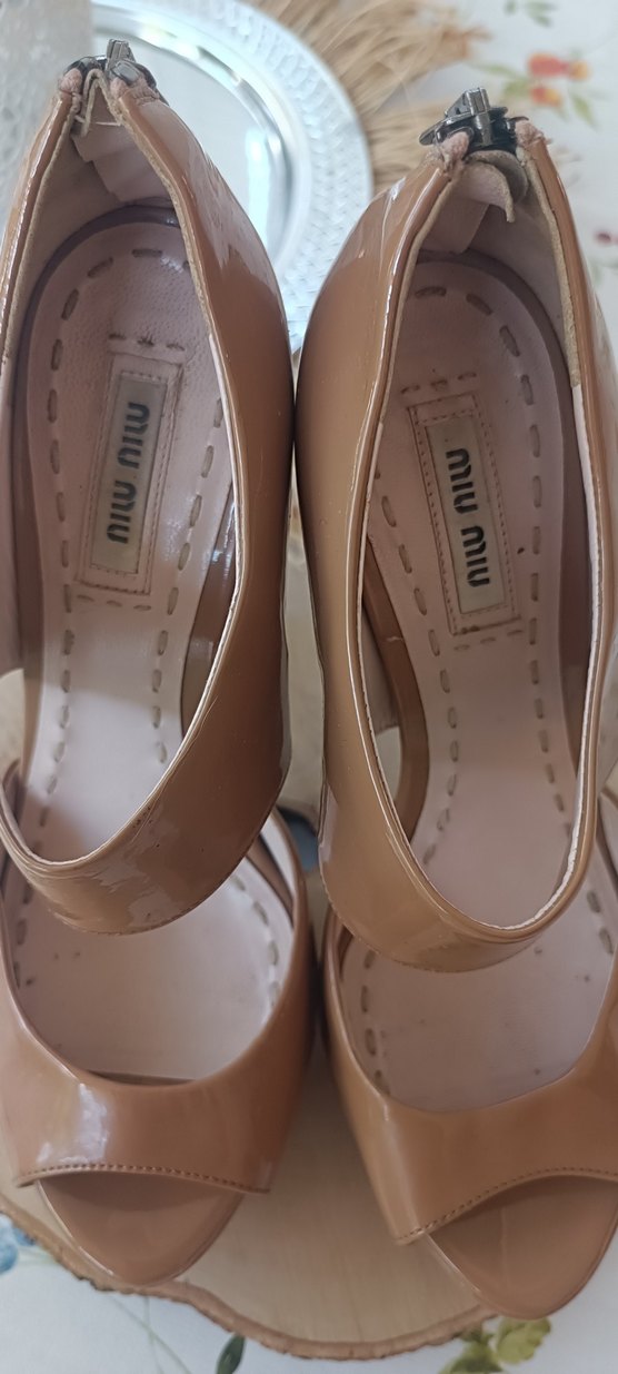 Miu Miu Rugan Platform Topuklu Ayakkabı - Görsel 3