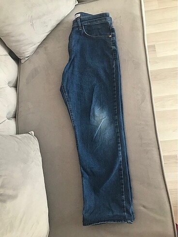 32 Beden mavi Renk Jean pantolon