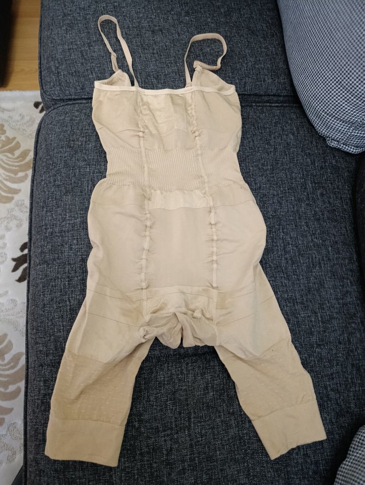 Beyaz Göğüs Körüklü Fitted Hem Korsesi - Görsel 3