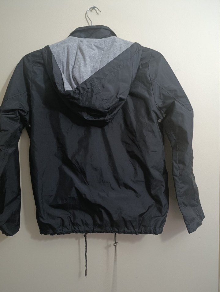 Siyah Fermuarlı Yağmurluk - Görsel 4