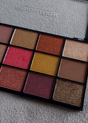 Revolution Göz Farı Paleti - Görsel 4