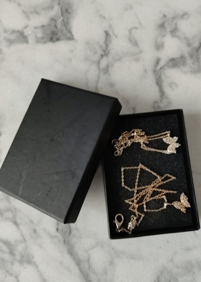 Altın rengi  kelebek kolye bileklik seti - Görsel 2