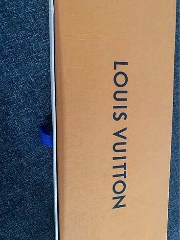 Louis Vuitton Fular kutusu