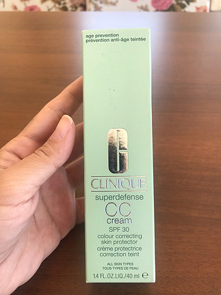 Clinique CC Krem