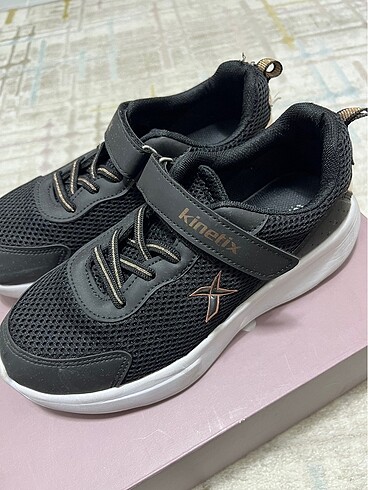 Kinetix Çocuk spor ayakkabı