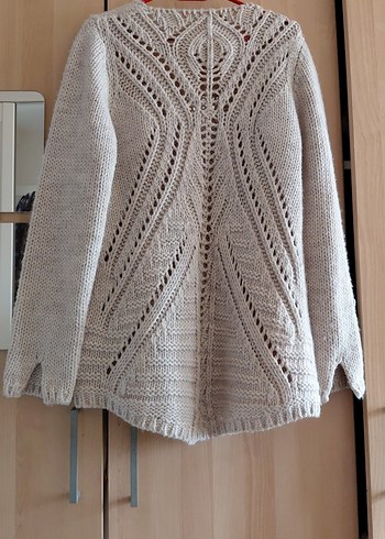 Bej V Yaka Örgü Kadın Kazak - Görsel 4