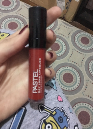 Pastel lipstik mat ruj 