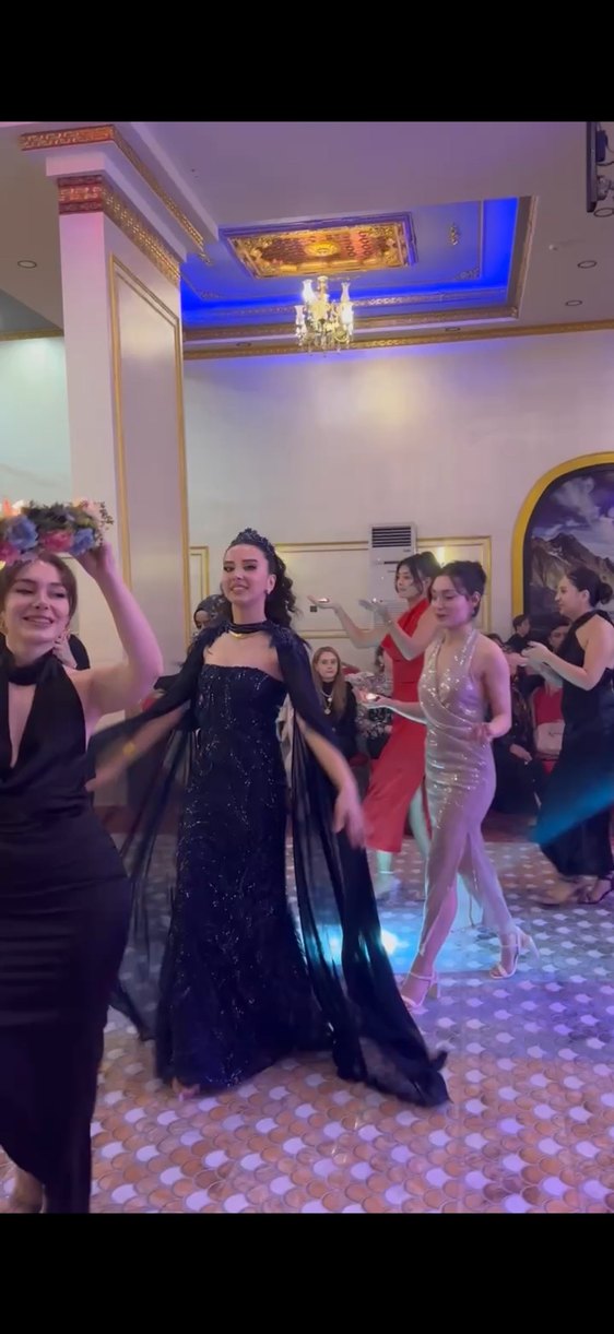 Lacivert Straplez pelerinli Uzun Abiye Elbise - Görsel 2