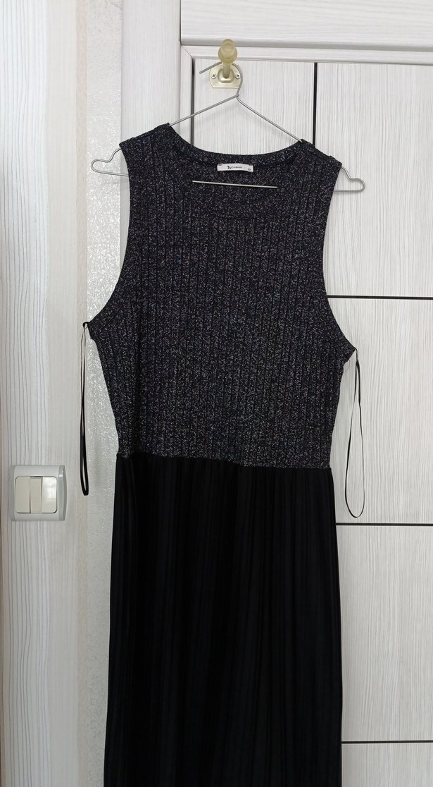 Gri Pilili Uzun Kolsuz Elbise - Görsel 2