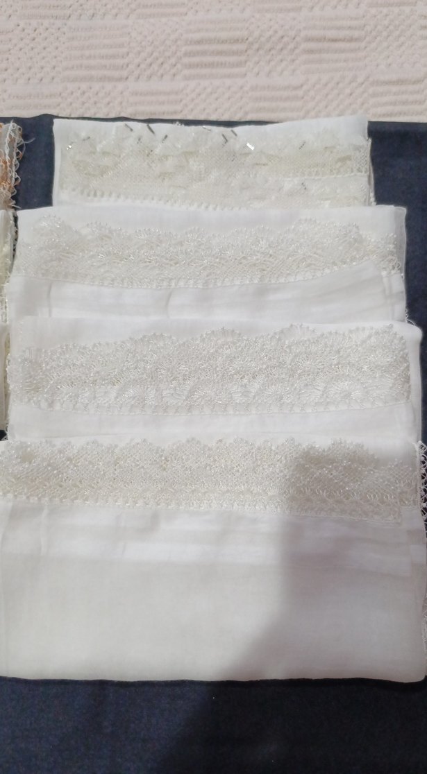 Dantel Detaylı Beyaz Kadın Fular - Görsel 2