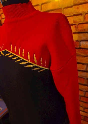 Kırmızı Nakışlı Bohem Balıkçı Yaka Kazak - Görsel 3