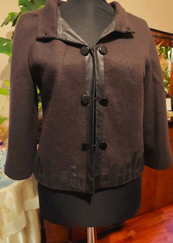 Düğmeli Kahverengi Mini Deri Ceket - Görsel 3