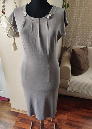 Gri V Yaka Kolsuz Midi Kalem Elbise - Görsel 7