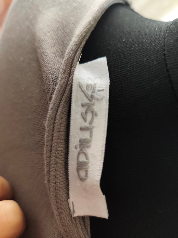 Gri V Yaka Kolsuz Midi Kalem Elbise - Görsel 4