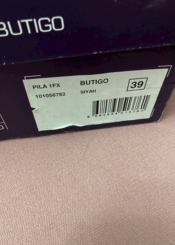 39 Beden Siyah Yılan Desenli Deri Bağcıklı Topuklu Bot
