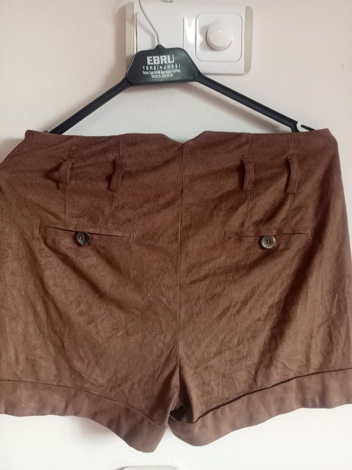Kadın Kahverengi Süet Pilili Mini Şort - Görsel 3