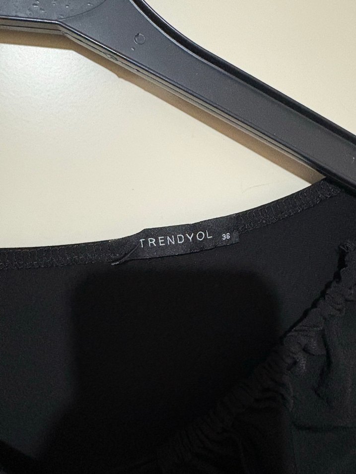 Drapeli Siyah V Yakalı Uzun Kollu Bluz - Görsel 3