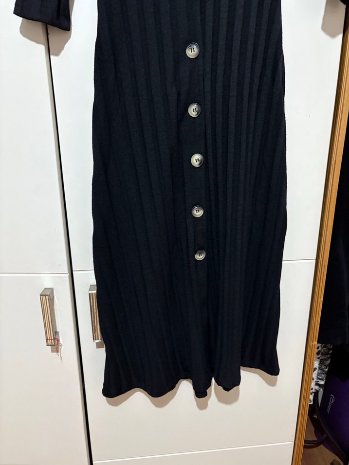 Düğmeli Uzun Siyah Kadın Elbise - Görsel 2