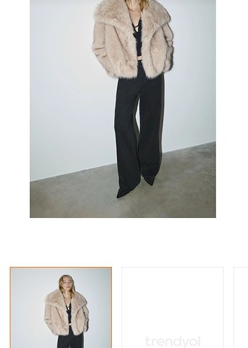 Stradivarius Bej Kadın Suni Kürk Kısa Ceket - Görsel 2