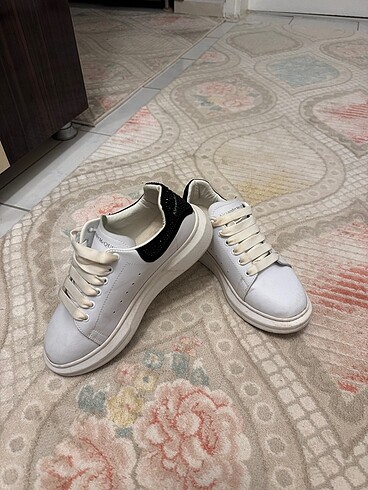 Alexander Mcqueen