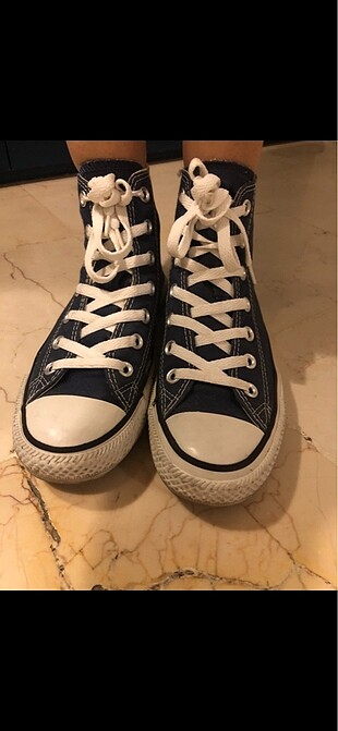 lacivert converse