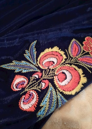 Uzun Mavi Nakışlı Bohem Kadın Elbise - Görsel 3