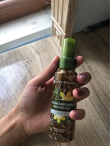 Yves Rocher vücut spreyi