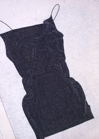 H&M Siyah Drapeli Pariltili Askılı Mini Elbise