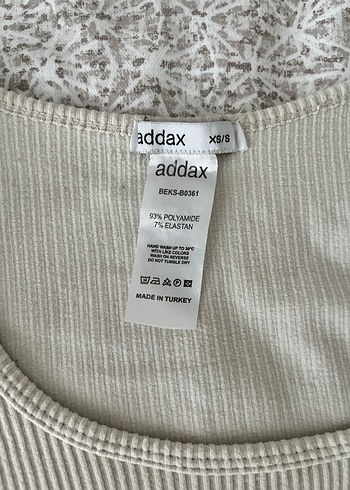 Bej Uzun Kollu Crop Top